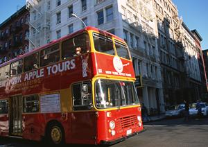 カスタマイズされた大型SUVを販売